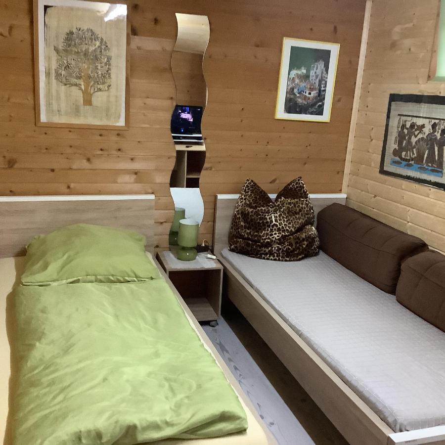 Gemuetliches Zimmer Im Seterant/Untergeschoss Essen Ngoại thất bức ảnh